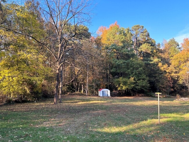 Building Photo - Cape Cod with Large Yard