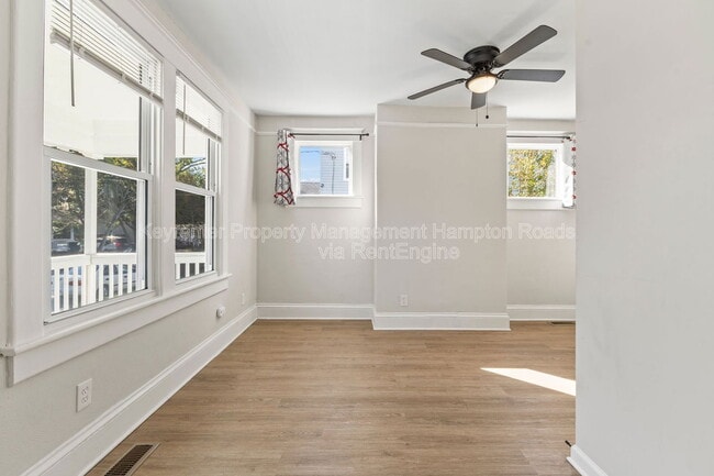 Foto del edificio - 3121 Vimy Ridge Ave