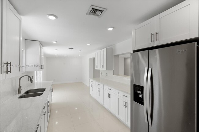 Building Photo - 10501 SW 53rd St