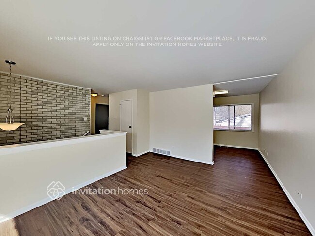 Foto del edificio - 4242 Clark Dr