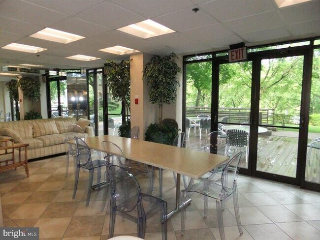 Foto del edificio - 1600 Hagys Ford Rd