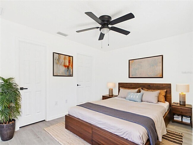 Foto del edificio - 5323 NW 8th Pl