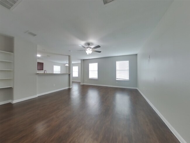 Foto del edificio - 21407 Jamals Way