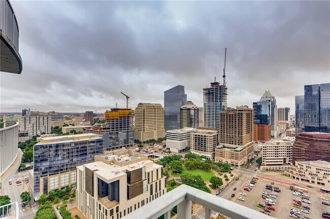 Building Photo - 360 Nueces St