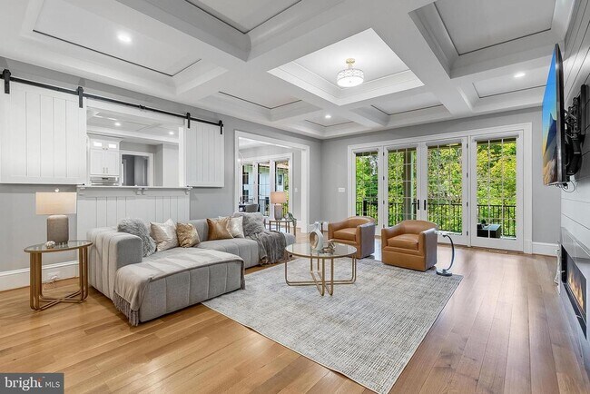 Foto del edificio - 7002 River Oaks Dr