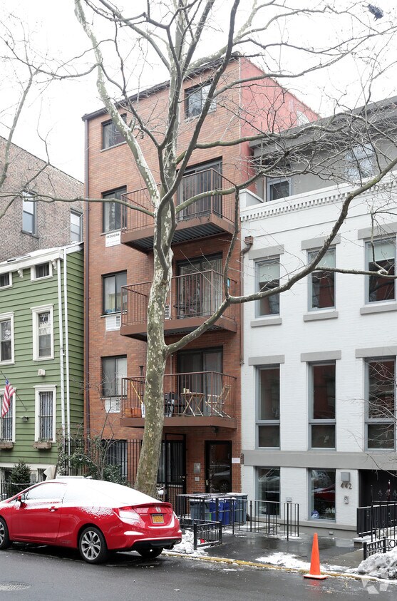 Primary Photo - 444 State St