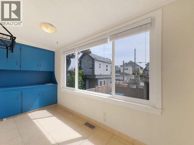 Photo du bâtiment - 1336 E 11th Ave