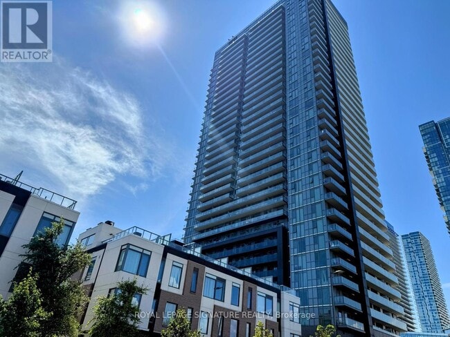 Photo du bâtiment - 7895-7895 Jane St