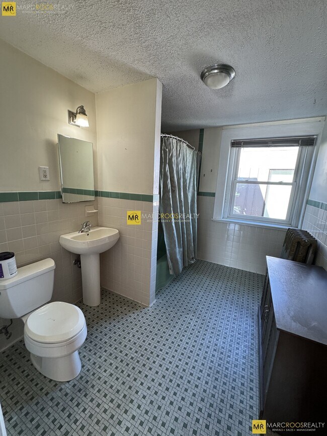 Foto del edificio - 465 Park Dr