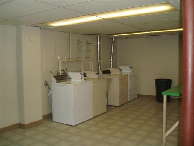 Foto del edificio - 226 N Jefferson St