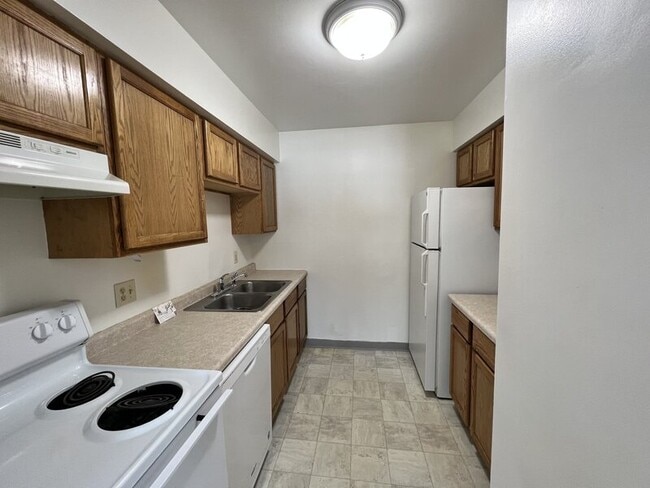 Building Photo - 6025 Briarcliff Path