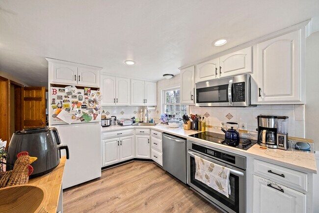 Foto del edificio - 95 Oriole Rd