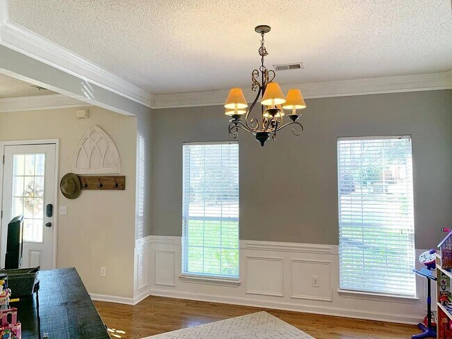 Foto del edificio - 207 Twinleaf Way