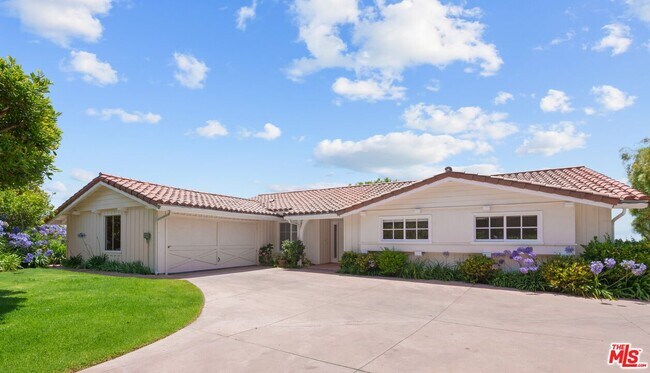 Foto del edificio - 6236 Trancas Canyon Rd
