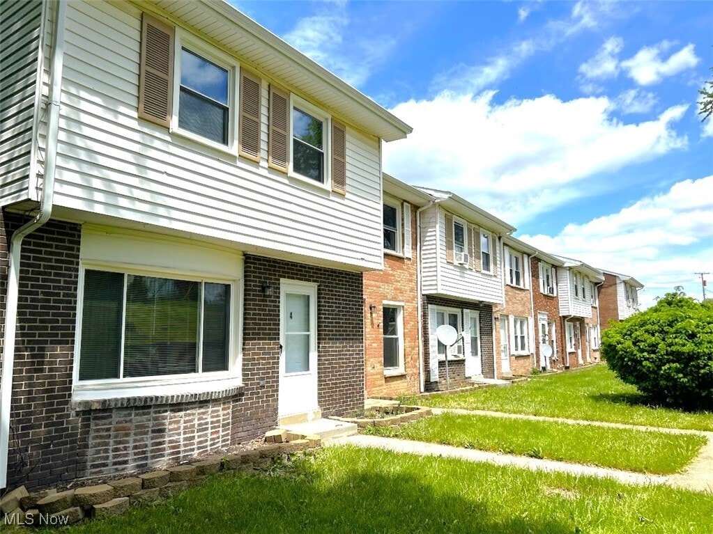 Primary Photo - 430 Canton Rd