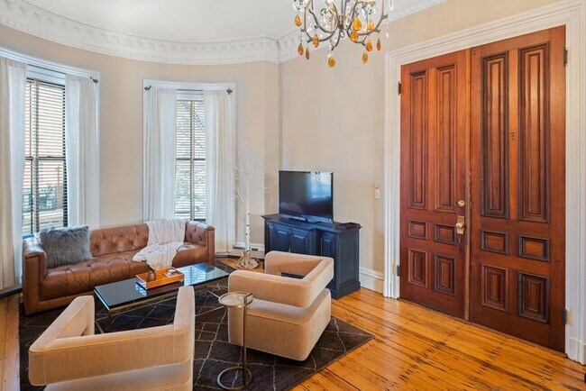 Foto del edificio - 596 Tremont St