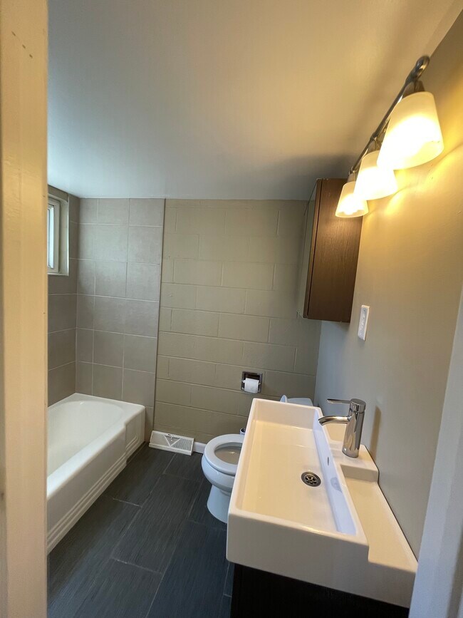 Updated Throughout - 1300 Selby Ave