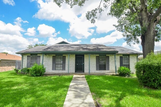 Building Photo - 14419 Merry Meadow Dr