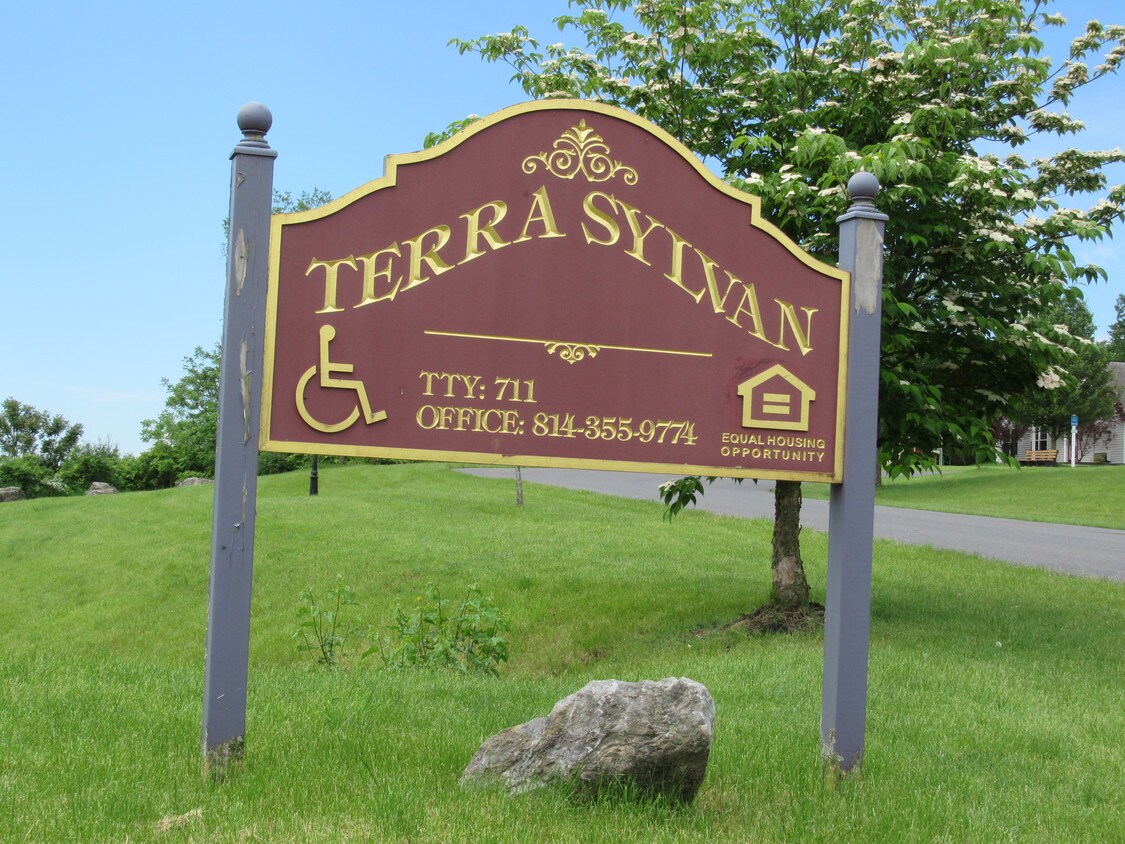 Primary Photo - 101 Terra Sylvan Ln