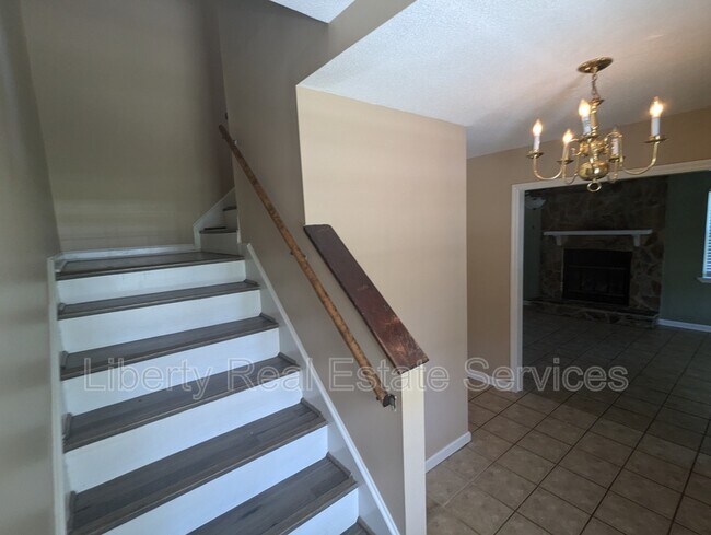 Foto del edificio - 1410 Brittney Ln