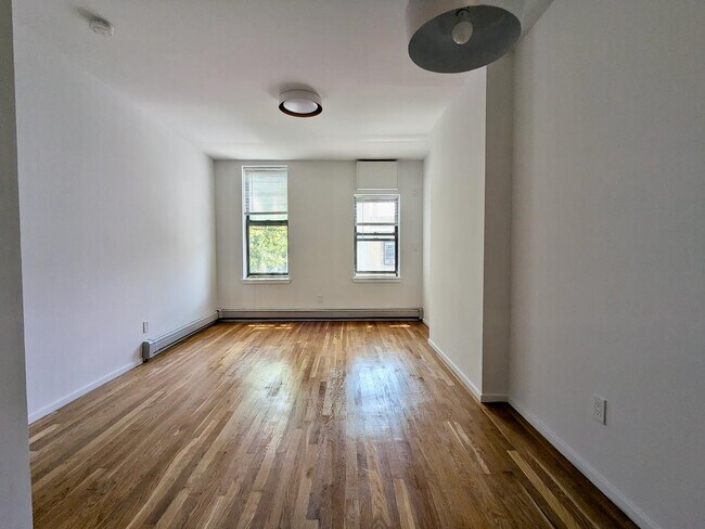 Building Photo - 374 2nd St