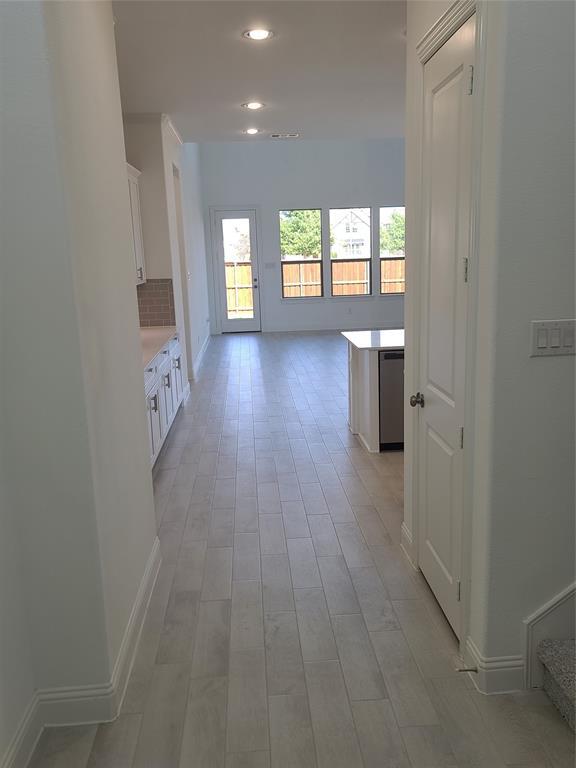 Foto del edificio - 12758 Royal Oaks Ln