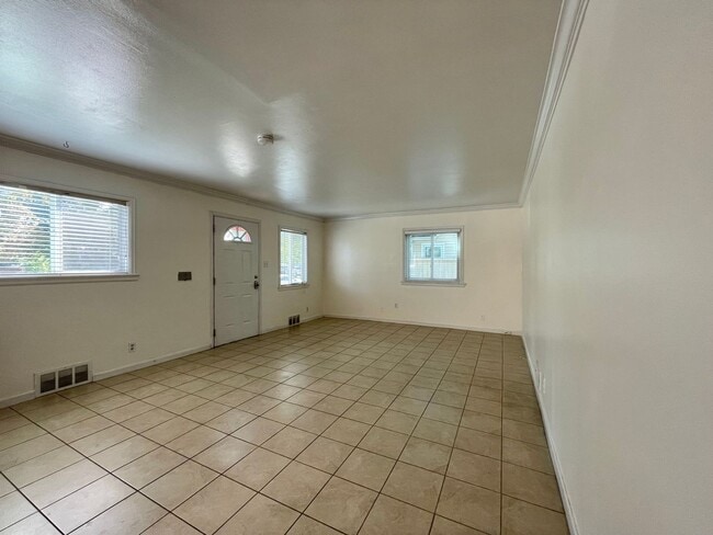 Foto del edificio - $0 DEPOSIT OPTION!  CHARMING 3BED/2BATH HARVEY PARK RANCH STYLE HOME!