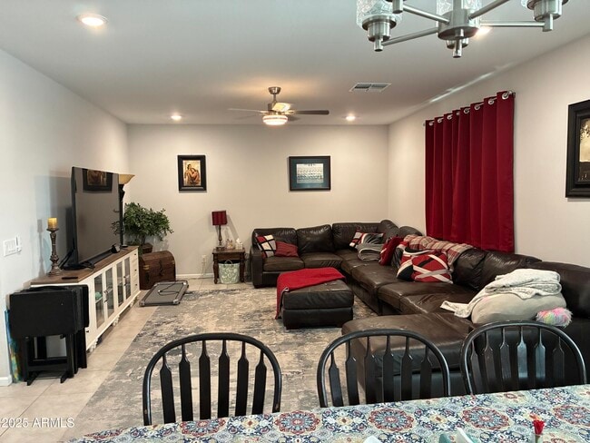 Building Photo - 18029 Avenida del Sol W