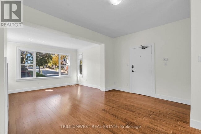 Building Photo - 98 Church St