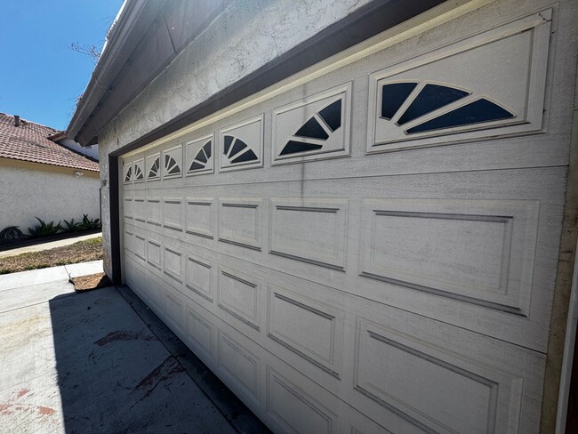Foto del edificio - 1577 Greencrest Ct