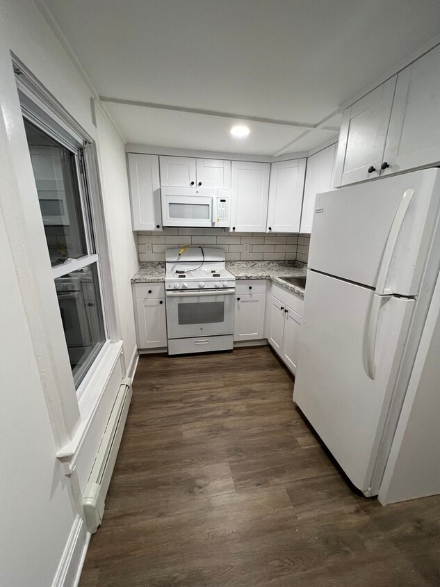 Kitchen - 77 Sterling Pl