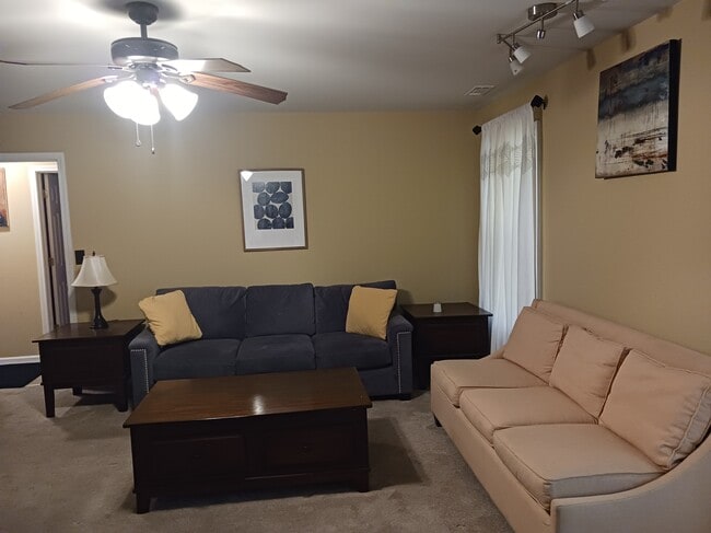 Livingroom - 4010 Ryegate Ct SW