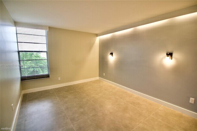 Building Photo - 1 br, 1 bath House - 8801 W Flagler St Apt...