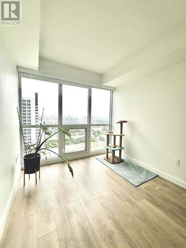 Photo du bâtiment - 95 McMahon Dr