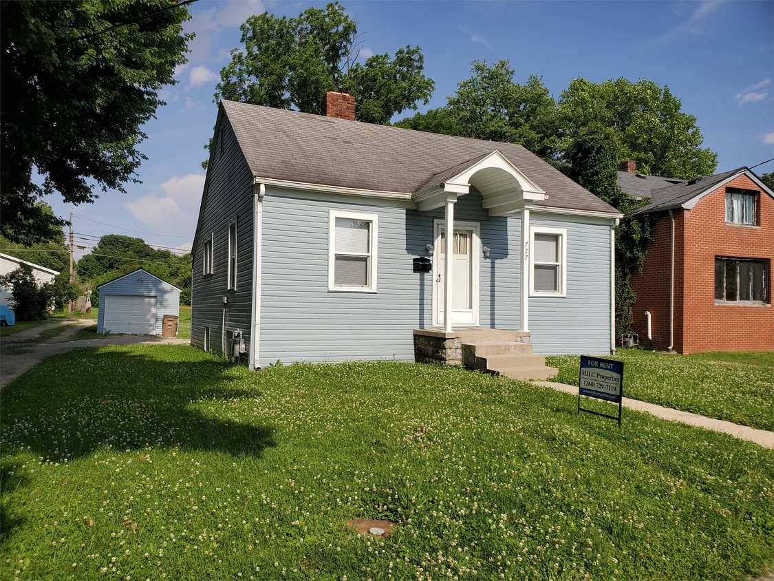 Primary Photo - 727 Richmond St