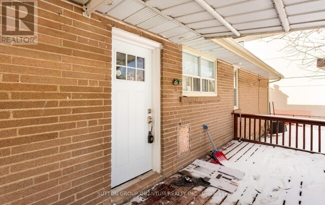 Building Photo - 313 Ashbury Rd