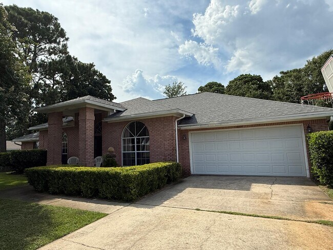 Foto del edificio - 4444 Southminster Cir