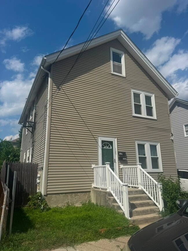 Building Photo - 123 Francis Ave