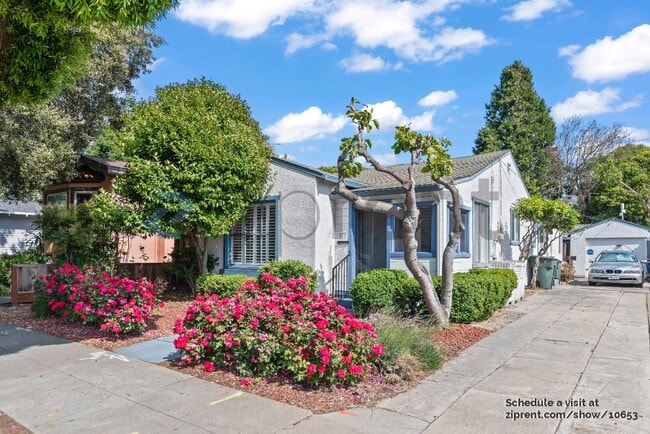 Building Photo - 277 W Juana Ave