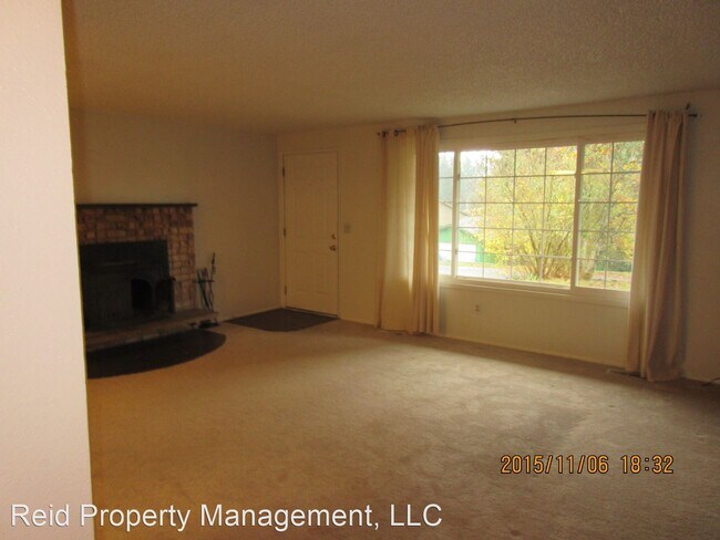Building Photo - 2 br, 1 bath House - 583 NE Conifer Drive