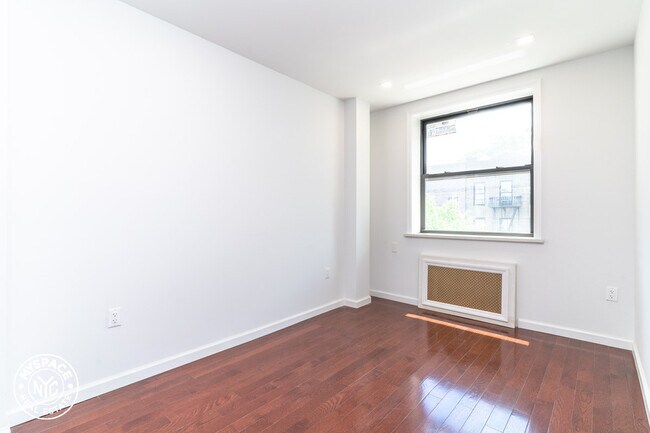 Foto del edificio - 323 49th St