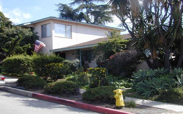 Foto del edificio - 8353-8365 Finley Ave