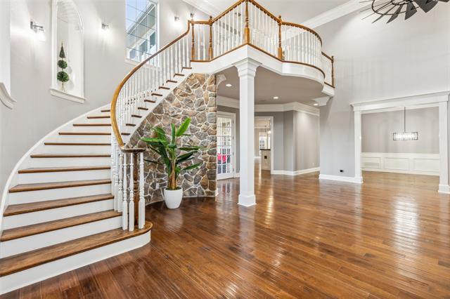Building Photo - 5008 Bellerive Dr