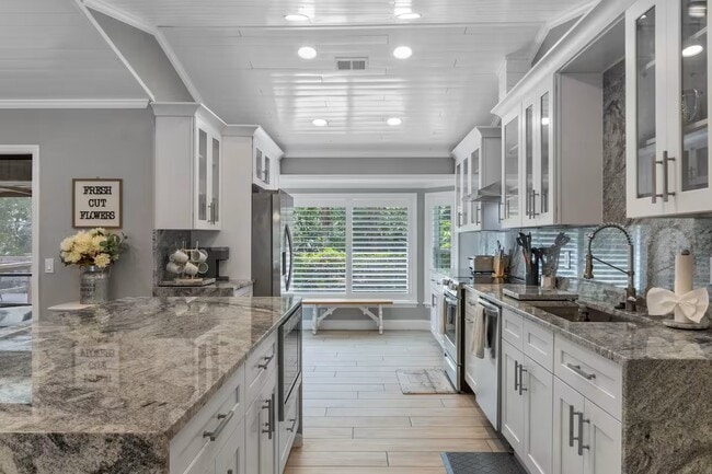 Photo - 760 Mallard Dr House