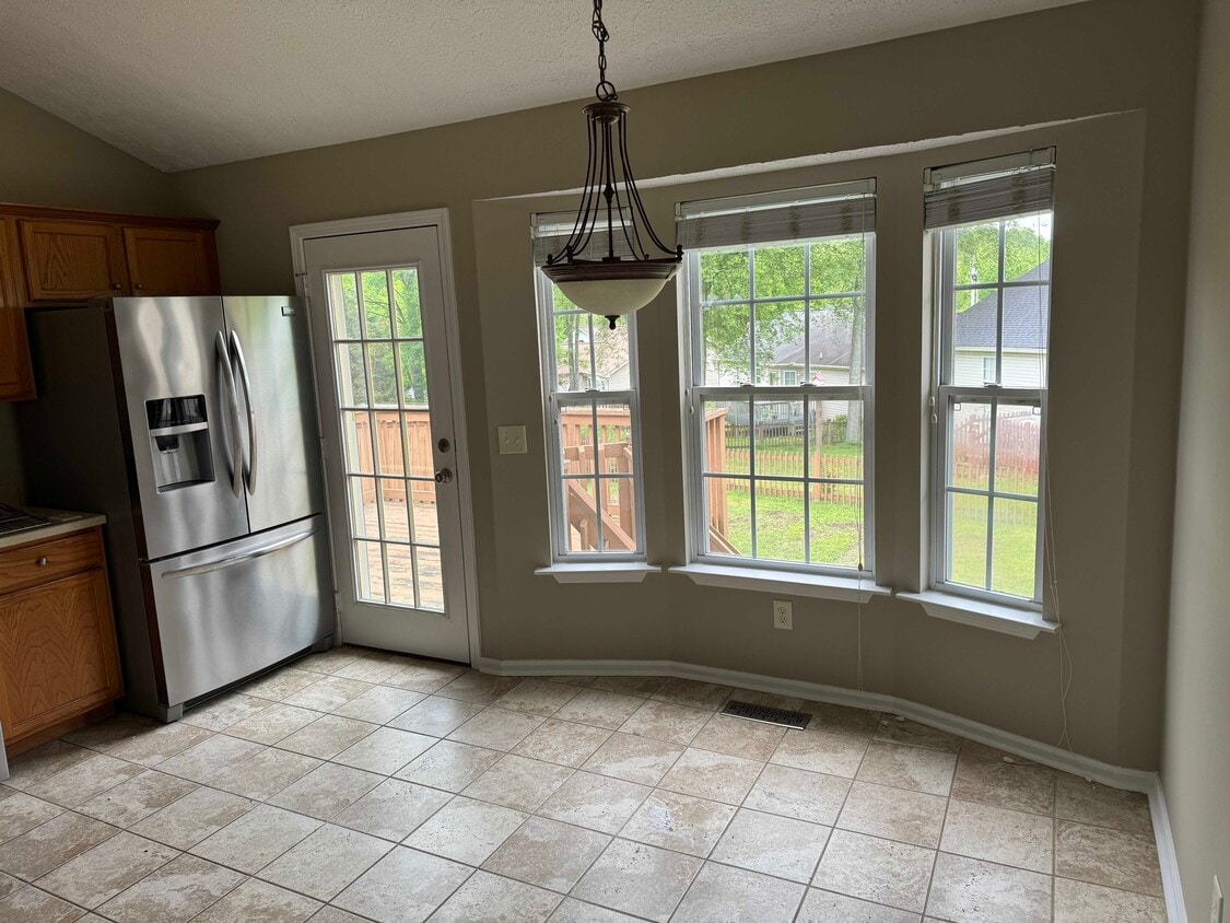 Foto del edificio - 3424 Harbor Hill Pl