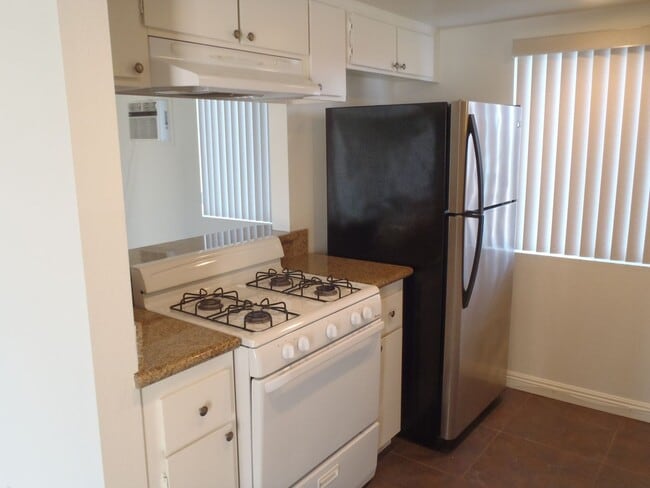 Building Photo - 17762 Paseo Cir