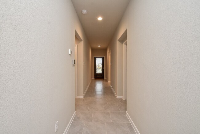 Foto del edificio - 1427 Central Heights Dr