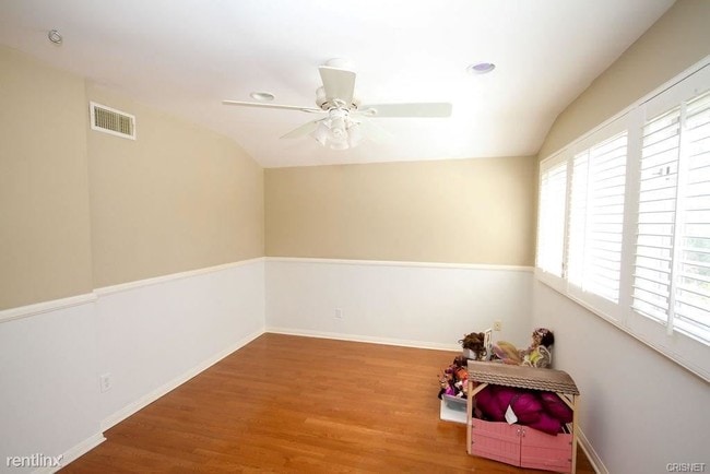 Building Photo - 3 br, 4 bath House - 5594 Jed Smith Rd