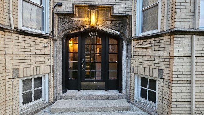 Foto del edificio - 6543 N Francisco Ave