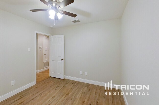 Foto del edificio - 9017 Sun Haven Way